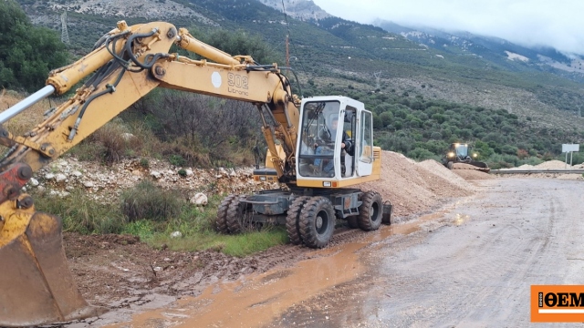 Προβλήματα προκάλεσε η κακοκαιρία – Πλημμύρισαν σπίτια στην Περατάτα