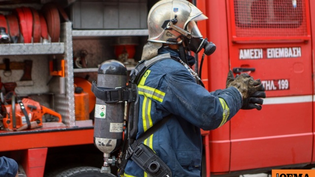 Στις φλόγες τυλίχθηκε φορτηγό επί του ΒΟΑΚ