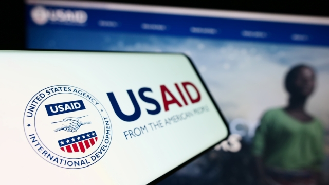 Υπεύθυνος της USAID απολύθηκε μετά τη δημοσιοποίηση επικριτικής έκθεσης για τη διάλυση της υπηρεσίας