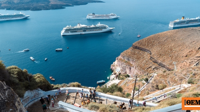 Τι θα συμβεί με τις κρουαζιέρες στη Σαντορίνη – Οι προκλήσεις για τις εταιρείες