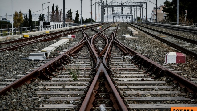 Εκτροχιασμός βαγονιού συντήρησης των γραμμών στις Αχαρνές