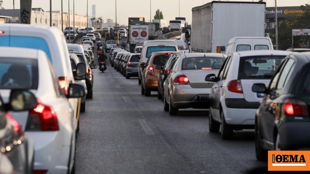 Μετ’ εμποδίων η κυκλοφορία στον Κηφισό μετά από καραμπόλα τριών αυτοκινήτων