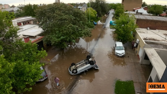 Τουλάχιστον 12 νεκροί και 2 αγνοούμενοι από τις καταρρακτώδεις βροχές στην Αργεντινή