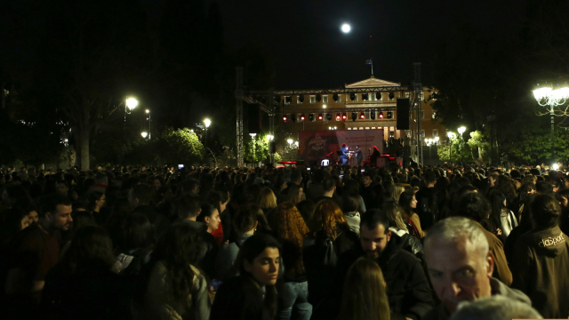 Συναυλία για τα Τέμπη στο Σύνταγμα